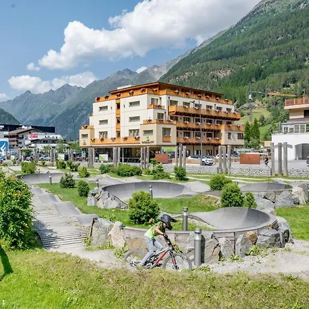 Baeckelar Wirt Superior 호텔 솔덴