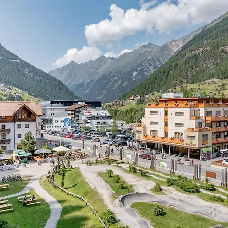 Hotel Baeckelar Wirt Superior Oetztal Inside Sommer Card Partner Sölden
