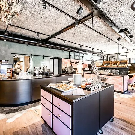 מלון Baeckelar Wirt Superior זולדן