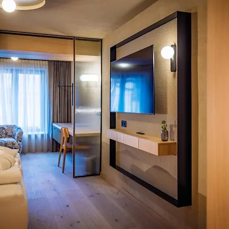 Baeckelar Wirt Superior Hotel 3*