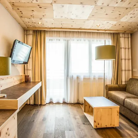 Baeckelar Wirt Superior Oetztal Inside Sommer Card Partner 3* Sölden