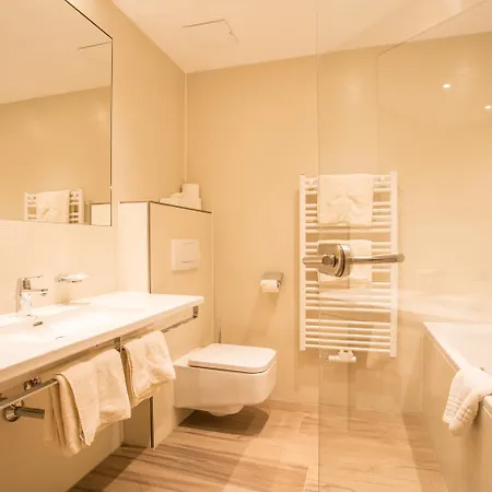 Backelar Wirt Superior Hotel 3*
