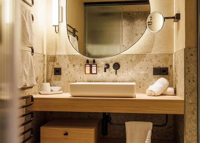 Backelar Wirt Superior Hotel 3*